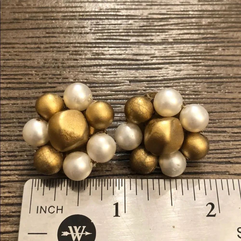 Vintage Pearl & Gold Bead Cluster Clip Earrings - Picture 7 of 12